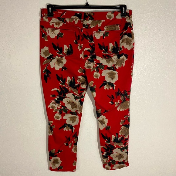 Chico’s Red Floral the Platinum Jegging Size 16P - Picture 3 of 15